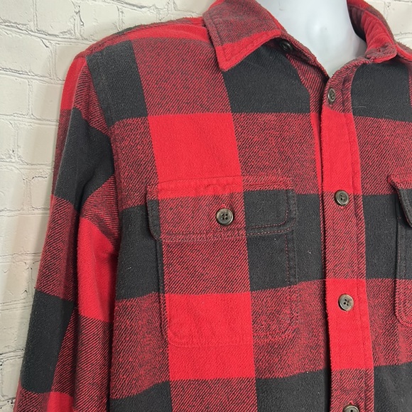 St John’s Bay LS Buffaloes Plaid Flannel Sz M - Picture 3 of 6